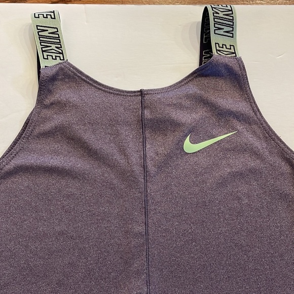 NIKE dry fit Girls elastika training TANK with LOGO STRAPS size Small purple - Picture 2 of 7